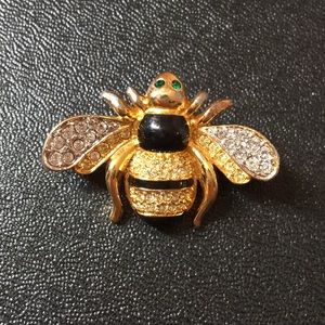 MFA Musuem of Fine Arts ‘93 Bee pin/brooch.